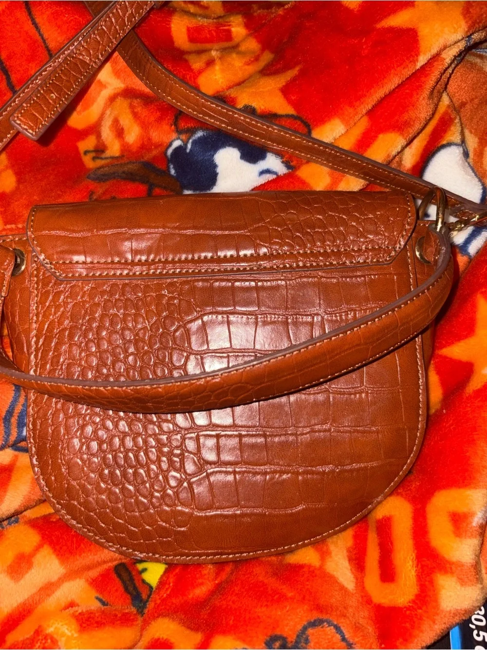 Gianni Bini Brown Croc-Embossed Crossbody Saddle Bag